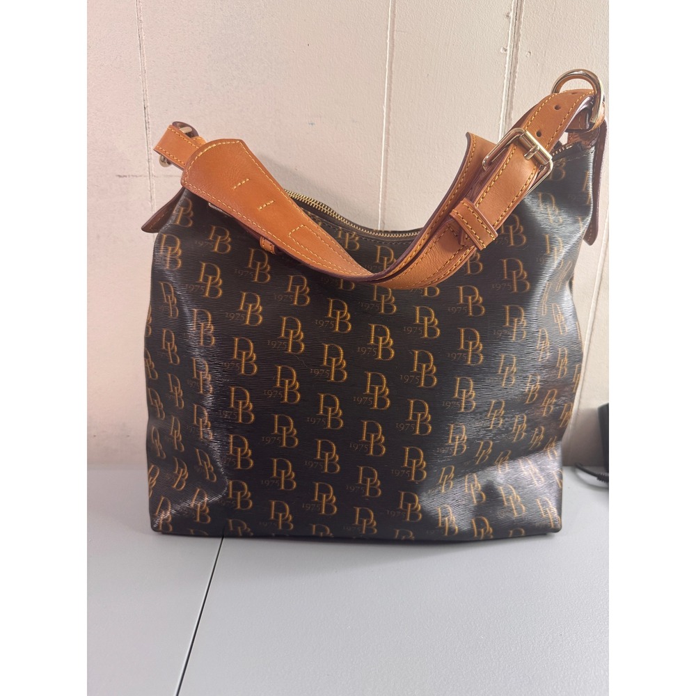 Dooney & Bourke Hobo Bag Womens Large Brown Monogram Coated Canvas Leather Trim - Picture 3 of 13